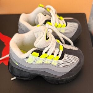 Nike Toddler Air Max 95 size 4C